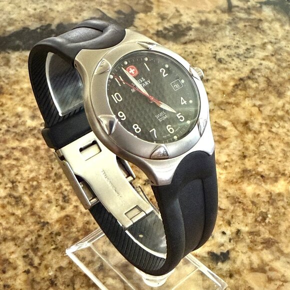 Vintage  2001 Swiss Military Men’s The Genuine100M Diver Swiss Made Silver Black - Picture 2 of 9